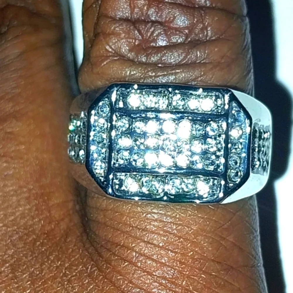 Classic Men's Ring with Geometric Design and Diamond Accents Sz 11